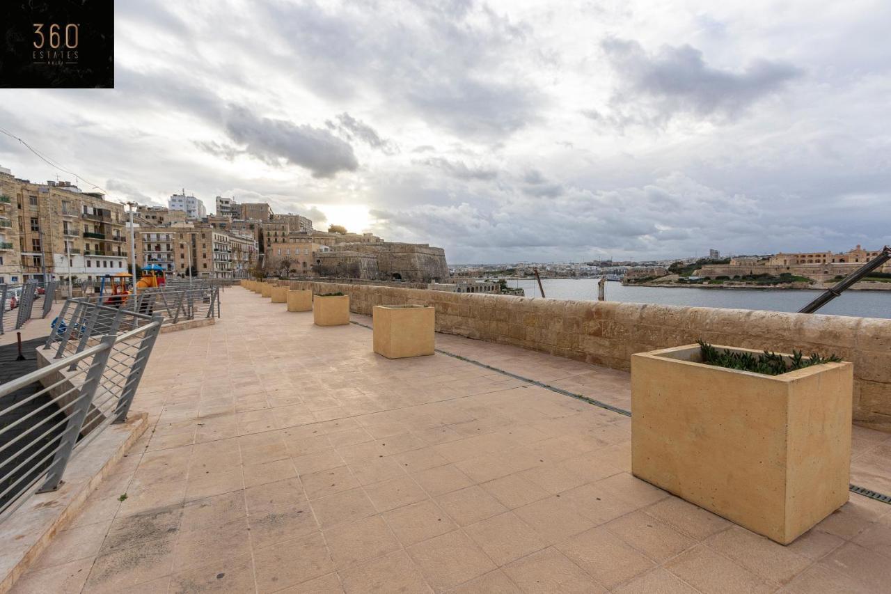 Seafront - Top Location, Top Floor With Wifi & Ac By 360 Estates Valletta Zewnętrze zdjęcie